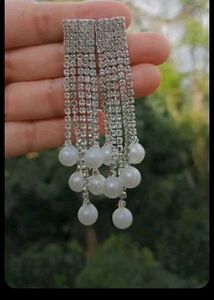 ✨ “Pearl Bow Glam Earrings”