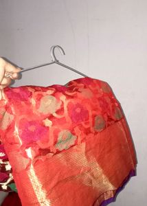 Floral Saree😍🌹