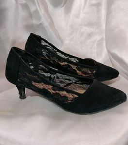 max Pointed Toe Kitten Heel Pumps