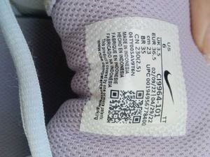 nike running White Sneakers