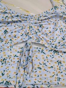 (800)Floral Cami Crop Top