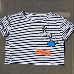 Striped Graphic Cropped Tee