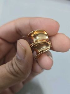 Elegant Gold Tone Ring