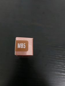 Lakme 9 To 5 Primer + Matte Lipstick - Shade MB5 - Coffee Command
