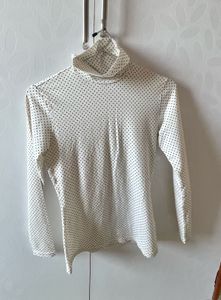 White Top (turtle Neck)