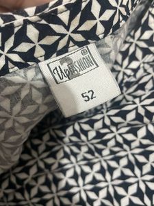 Patterned V-Neck Blouse