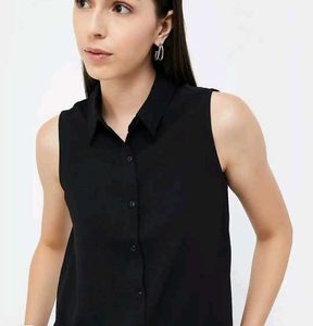 Black Sleeveless top