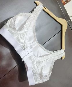 Off White Floral Print Bra For 38 D Bust