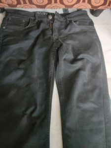 Black Jeans At Affordable Price