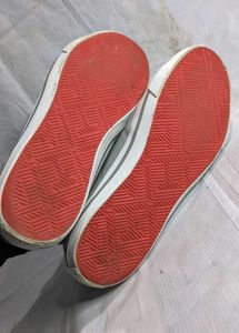 Tommy Hilfiger shoes 👟
