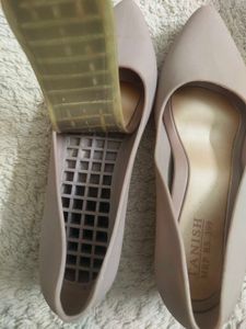 🩰 Stylish &amp; Unused Pointed Toe Wedges! 💖