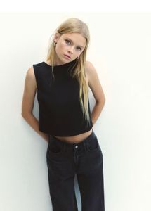 Chic Black Sleeveless Top
