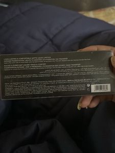 Selling AUTHENTIC HUDA BEAUTY lippi