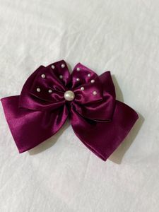 Burgundy Pearl Hair Bow (each price 260)