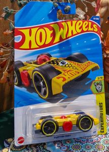 Hot Wheels Flippin' Fast - Yellow Race Car