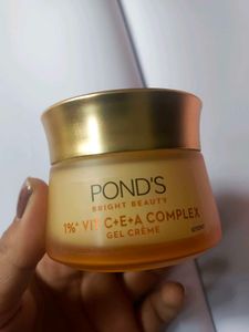 Pond&#39;s Skincare Set