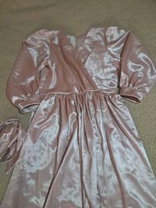 LONG SLEEVES SATIN GOWN