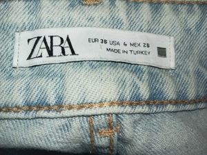 Wide Leg Light Wash Jeans