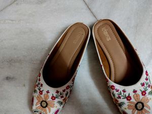 Embroidered Ethnic Flats