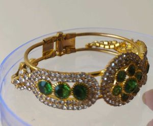 Elegant Green Stone Gold Bracelet