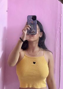 Black- Hearted Yellow Top