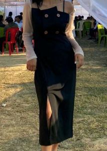 Elegant Black Midi Dress