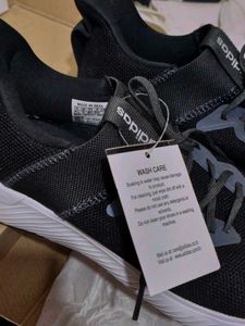 Helinn M Running Shoes_Adidas_gender nuetral