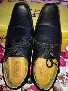 BLACK FORMAL SHOES