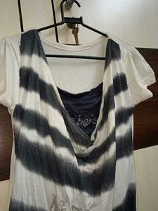 White Simple Sober Top