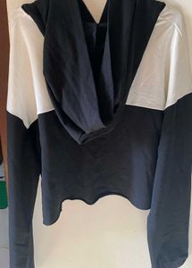 Vegan Graphic Hoodie crop