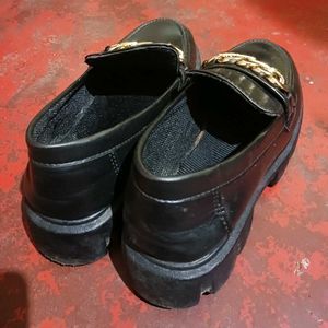 Chunky Chain Loafers