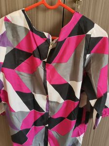 Geometric Print Blouse