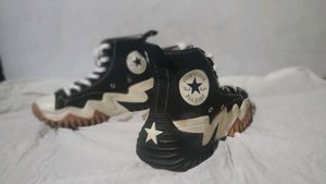 Converse Run Star Motion High Top Once Used