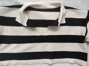 Striped knit top🖤