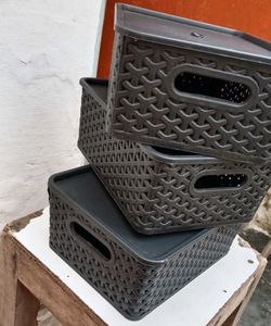 Plastic Medium Size Baskets With Lid
