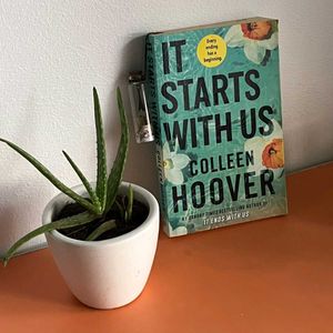 It Starts With Us by Colleen Hoover
