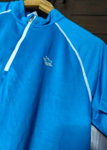Arena Men Blue Front Zip Printed Sporty Tshirt