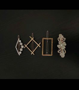 Combo Of Hair clips And Earphone