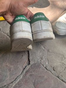 Used Adidas Advantage Sneakers