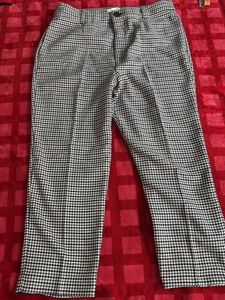 Houndstooth Cropped Trousers