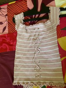 Tops For Wommenn