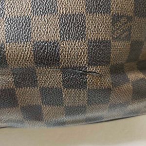 Louis Vuitton Damier Authentic