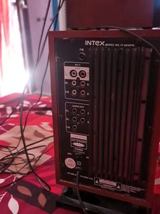 5.1 Channel Home Theater Speaker System with Subwo