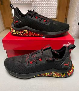 PUMA Hybrid Runner - Stylish Sneaker