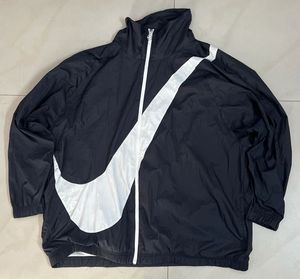 Nike Oversized Zipper