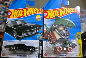 Hot Wheels Buick Riviera & Shark Bite Treasure Hun