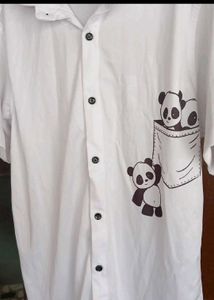 ✨️Elegant white polyester shirt with playful panda
