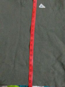 Monte Carlo V-Neck Sweater