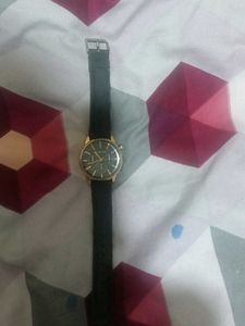 Classic Gold & Black Wristwatch