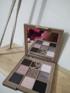 Huda Beauty Greige Creamy Obsessions